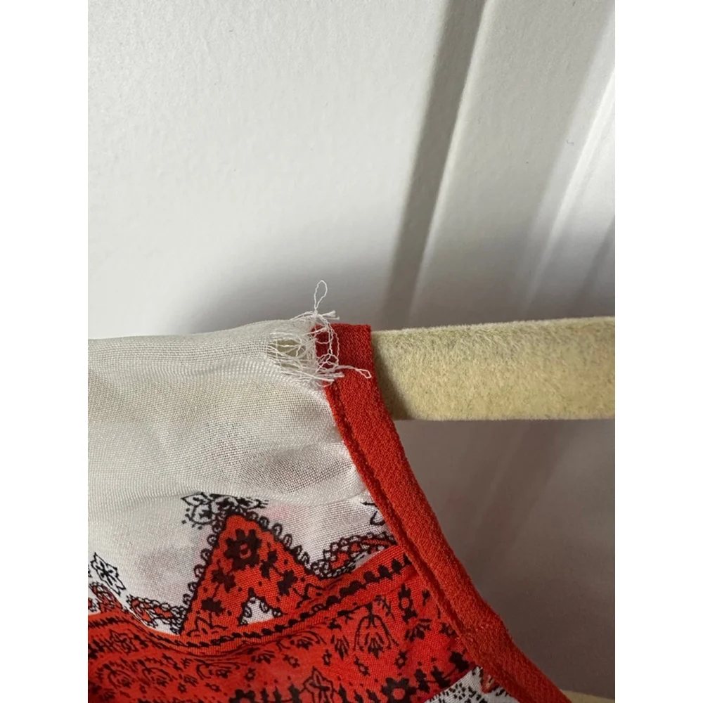 24/7 Comfort Apparel Blouse L White Red Patterned - Picture 6 of 6